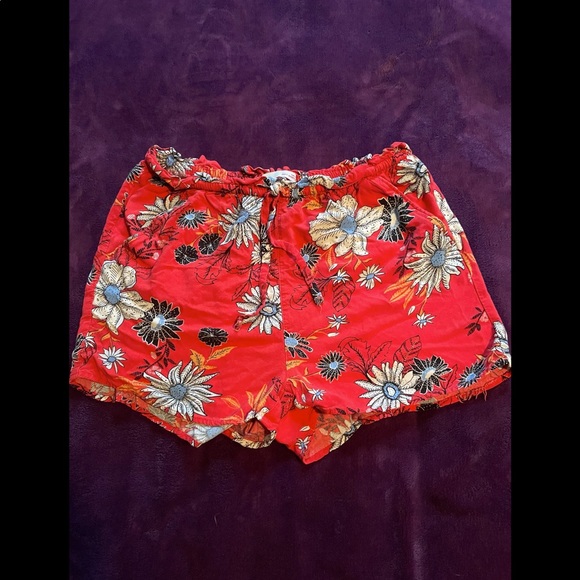 Floral Soft Shorts - Picture 1 of 2